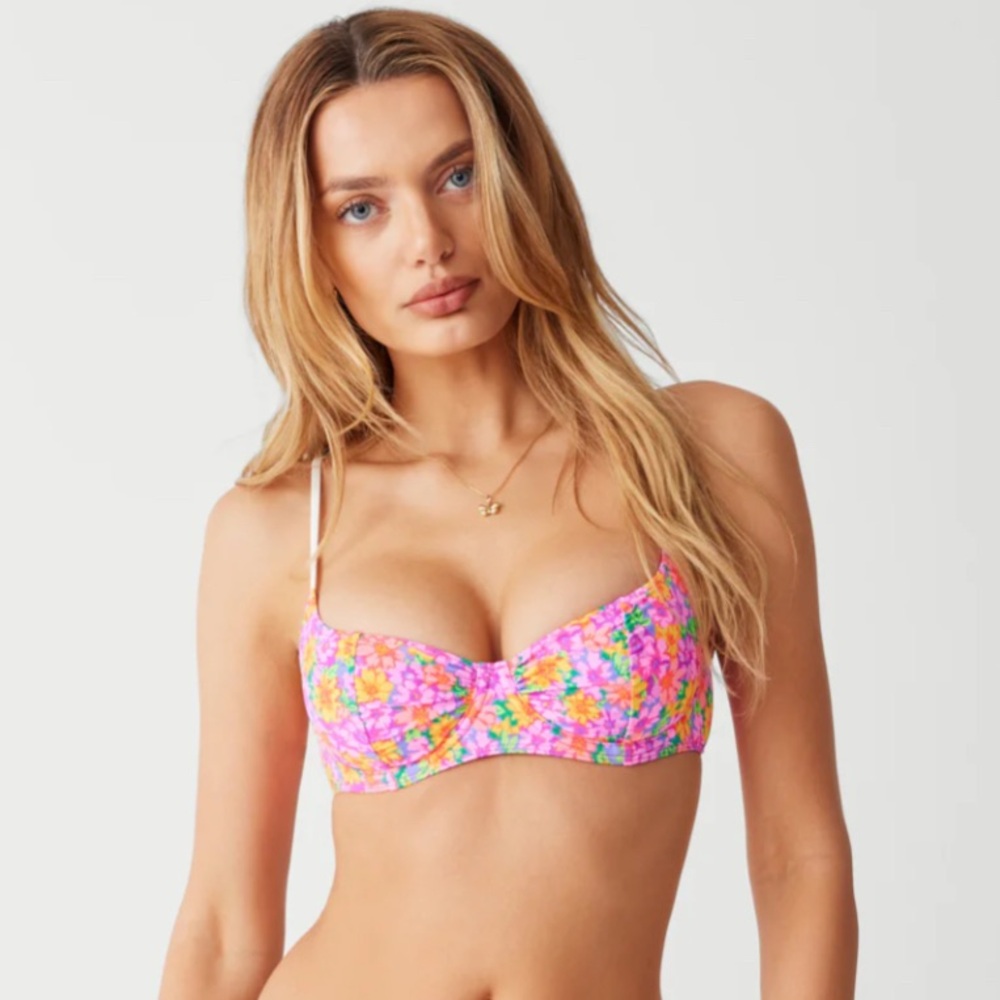 Brand new! Daisy pond bikini set from Frankie’s Bikinis.